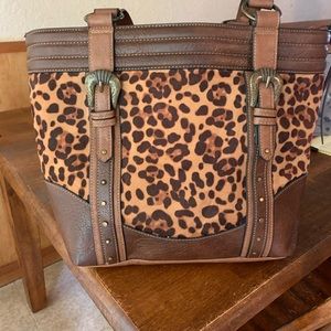 Justin concealed weapons purse